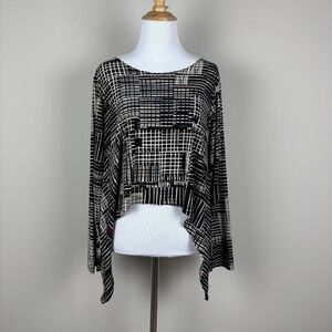 Sun Kim Aruba Topper Top Womens Medium Geometric Pullover Asymmetrical Hem Artsy